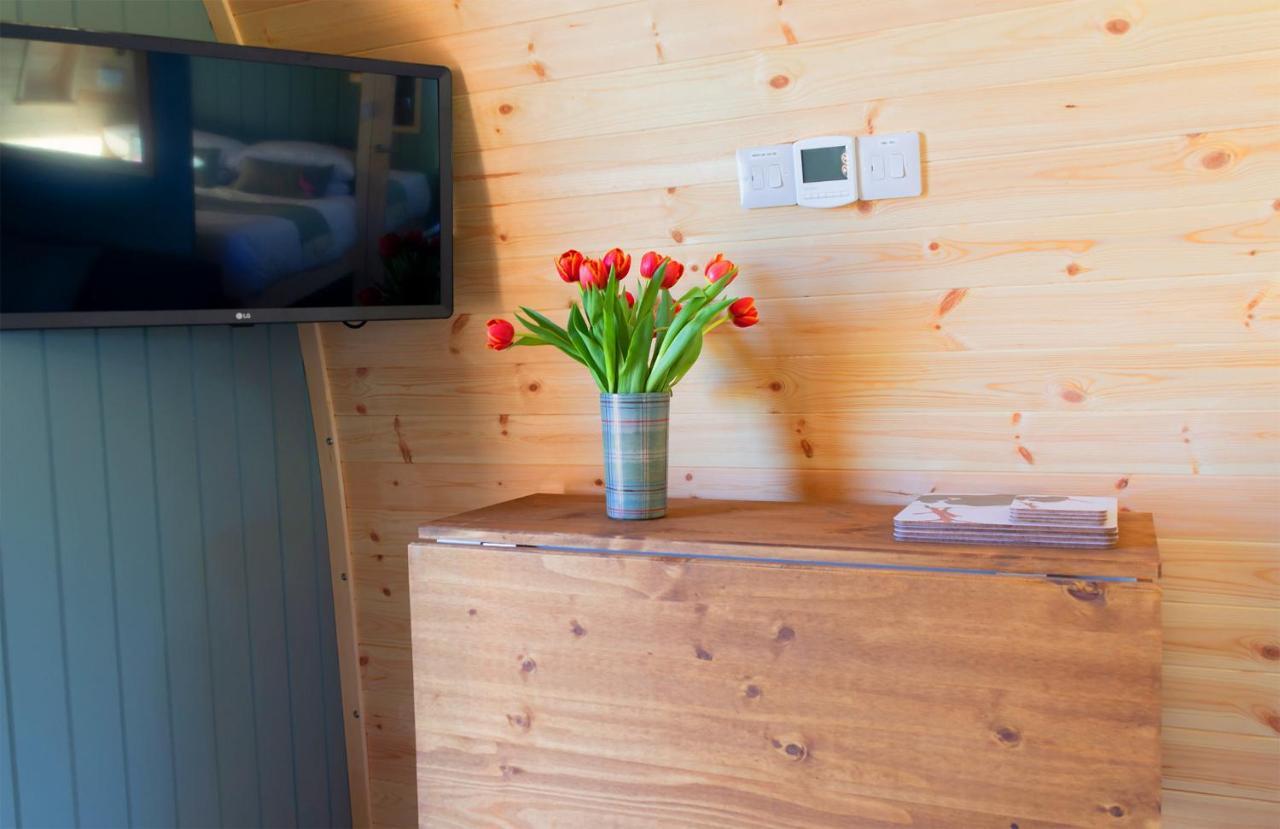 Ferienwohnung Air A' Chroit Luxury Pods Paible Exterior foto